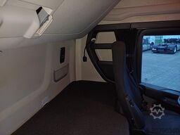 SCANIA R460 CR20H, ACC