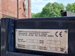 Berdex FH 460 Berdex 3 deck livestock - Loadlift - Lif...