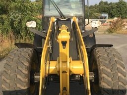 Komatsu WA100M-7