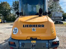 LIEBHERR L506 Compact