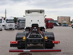 Mercedes-Benz eActros 300 L