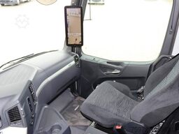 Mercedes-Benz eActros 300 L