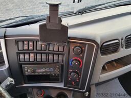 Renault D 240.12 07-BVF-2 - LOW P4x2 - LAADBAK SCHUIFZE...