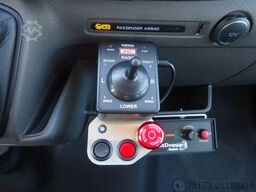 FORD Transit DoKa 350L2 4x4 Winterdienst Streuer Schi