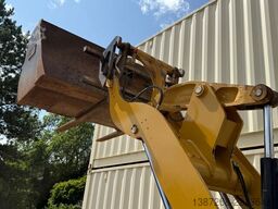 CATERPILLAR 906M / 2017 BJ / Schaufel + Gabel