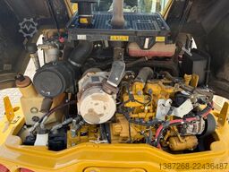 CATERPILLAR 906M / 2017 BJ / Schaufel + Gabel