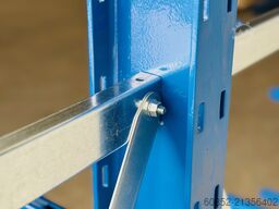 ca. 3,15 lfm. Kragarmregal mit Fachböden H: 250cm 140 kg/Arm META Multistrong