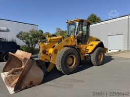 JCB 436Z