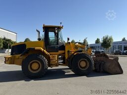 JCB 436Z