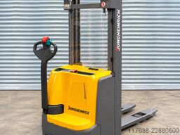 Jungheinrich EJC 214 - nur 284 Std. - Service Neu -Batterie 90%