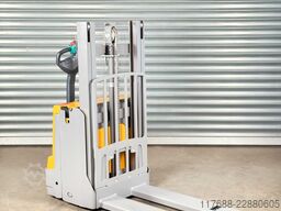 Jungheinrich EJD 220 - nur 1323 Std. - Service Neu-Batterie 90%