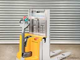 Jungheinrich EJD 220 - nur 1323 Std. - Service Neu-Batterie 90%