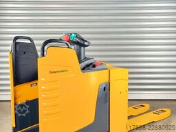 Jungheinrich ERE 225 - Service Neu - Batterie 90% - Garantie