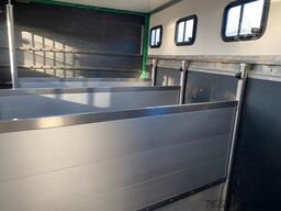 MERCEDES-BENZ Pferdetransporter