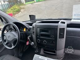 MERCEDES-BENZ Sprinter 519 RTW / 4x4 Allrad / WAS Trage