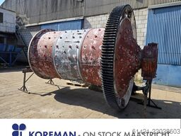 Gebr. Pfeiffer Ball mill