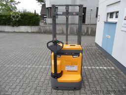 Jungheinrich EJC 112z - Initialhub (Basishub) - 330 Stunden!