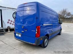 Mercedes-Benz SPRINTER 311