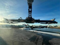 Kalmar DRG450-75S6HCXS Barge Handler