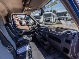 NISSAN NV 400