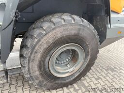 LIEBHERR L566 XPower Radlader 27,5 Ton *11.900 h *Waage