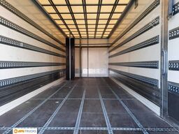 MERCEDES-BENZ 1824 L ACTROS Koffer 7,35 m mit Tür + LBW 2t