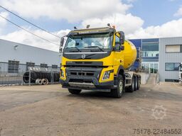 VOLVO FM 370 - LIEBHERR 10m3