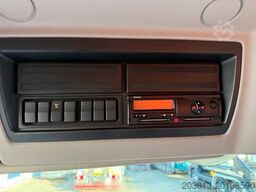 RENAULT Premium Lander Pritsche mit Kran FASSI