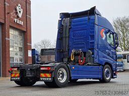 Volvo FH 13.500 Globetrotter 4x2 - I parkcool - Full ...