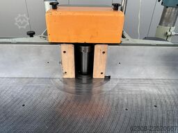 SCM T130NLL
