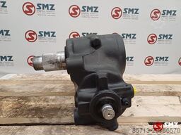 Man Gereviseerd stuurhuis man