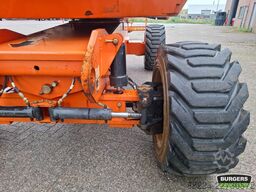 JLG 800AJ
