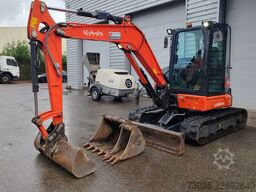 Kubota U50-5 with 3 excavator buckets
