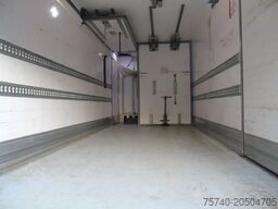 Mercedes-Benz Antos 1932 + EURO 6 + CARRIER + LIFT