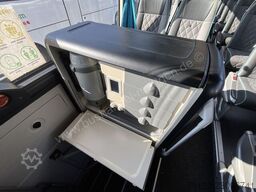 Mercedes-Benz Tourismo 16 RHD