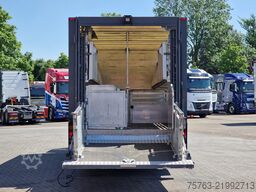 MAN TGL 8.240 - 2 deck livestock Bekkers - Loadlift...