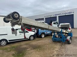 Klaas **LADDERLIFT-DAKWERKERSLIFT-VERHUISLIFT**