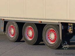 SCHMITZ CARGOBULL SCB*S3B DOUBLE-STOCK THERMO KING SLXi 300 TOP CO
