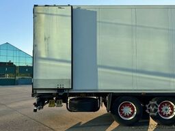 SCHMITZ CARGOBULL SCB*S3B DOUBLE-STOCK THERMO KING SLXi 300 TOP CO