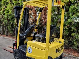 Hyster A1.3XNT mit sehr wenig Stunden!