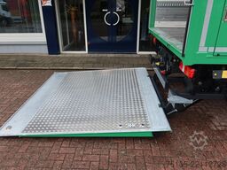 Mercedes-Benz Actros 1824L Bakwagen + Laadklep 2000 kg