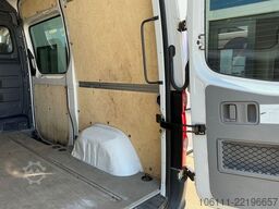 VOLKSWAGEN Crafter Kasten 35 kurz L1H2 Hochdach