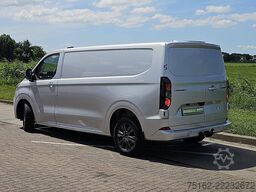 FORD TRANSIT CUSTOM 2.0 L2 LIMITED 170Pk Nav