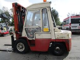 Nissan 4 Ton.-Triplex-Freihub 6m + Seitenschieber