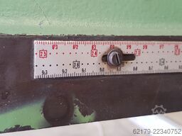 DeWalt Radialarmkreissäge 300 mm Sägeblatt / 900 mm