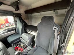 MAN TG-S 26.440 6x4 Abrollkipper mit Kran Funk 4xhyd