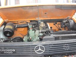 Mercedes-Benz Unimog U424/U1000