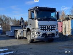 Mercedes-Benz Arocs 2543 6x2 Hook Truck. 3600 km!!