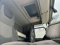 DAF CF 370 FA / 698 dkm / Curtainside / Loadlift / ...