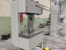 Durendus Montagepresse 100 Tonnen